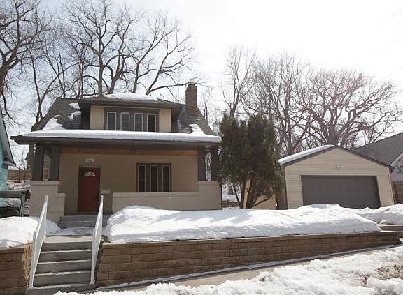 2nd image of 522 York Ave