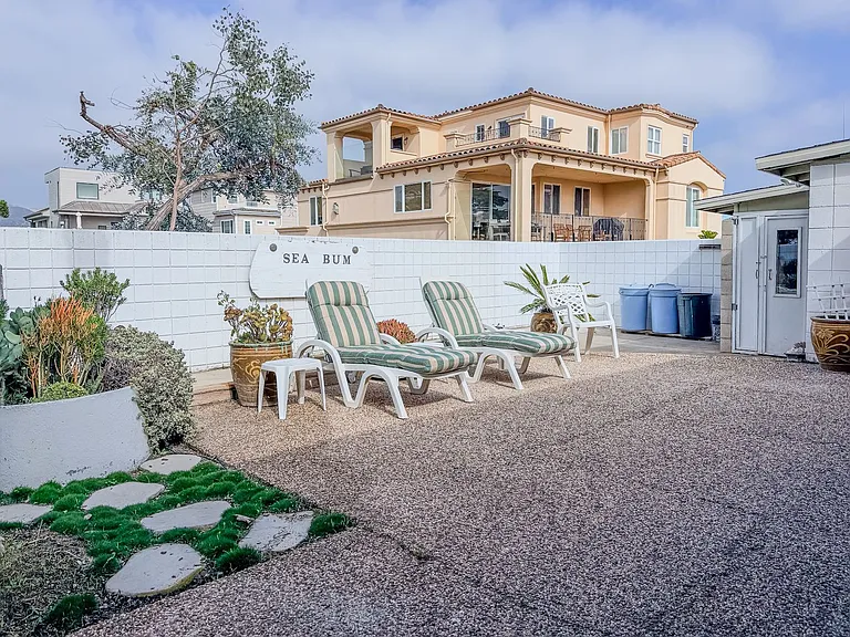 1327 Devon Ln — Photo 29