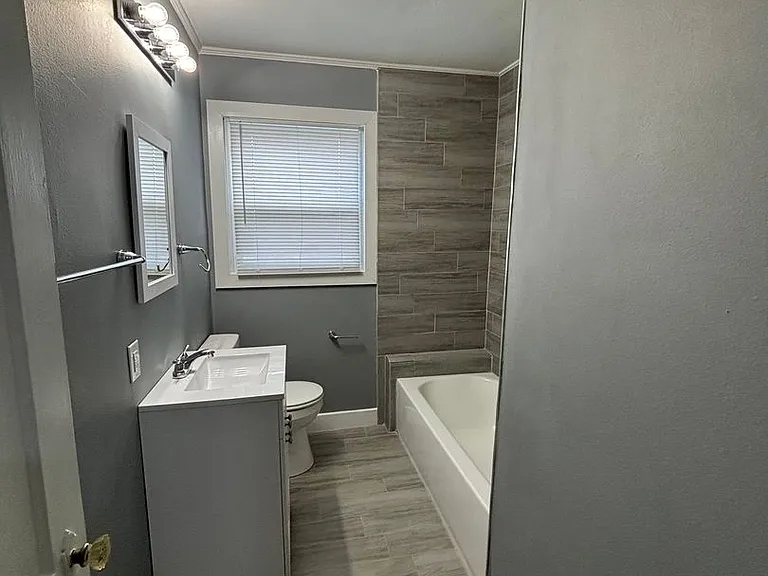 103 E Merrick St — Photo 10