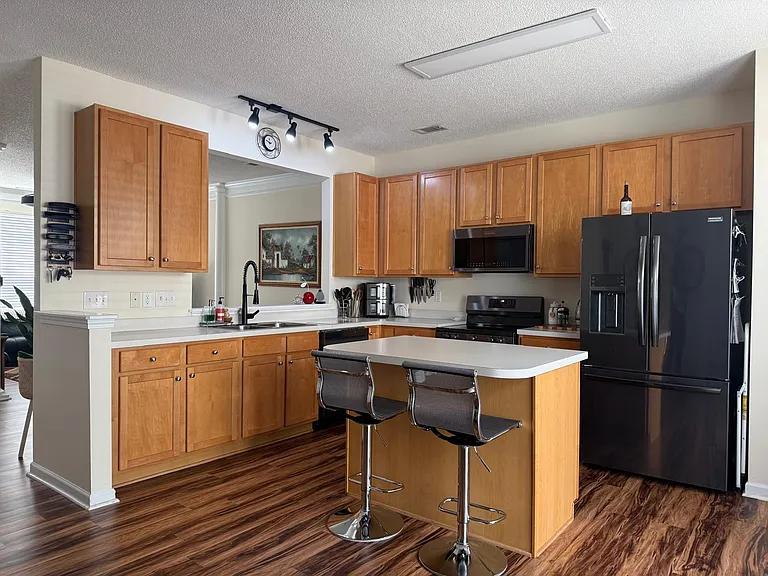 105 Cirrus Ct — Photo 4