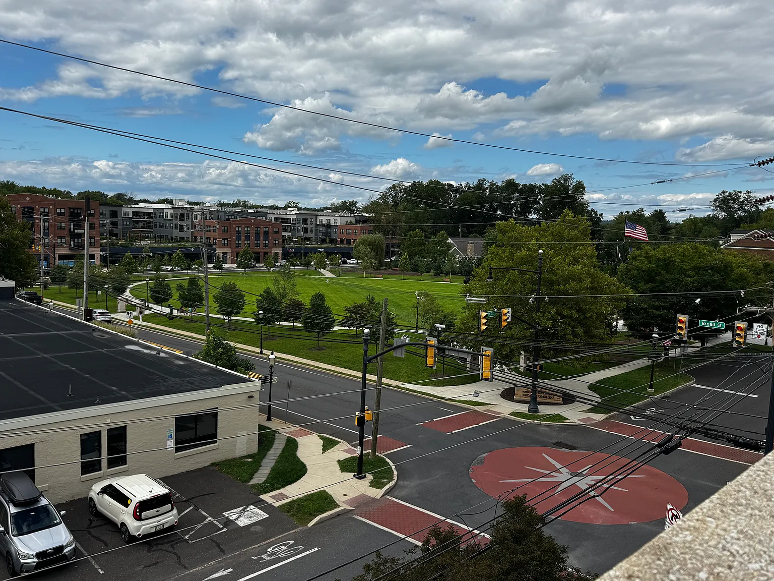 2 bed, 960 sqft, $2,050 — Photo 2