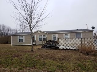 97 Glade St, Galena, MO 65656