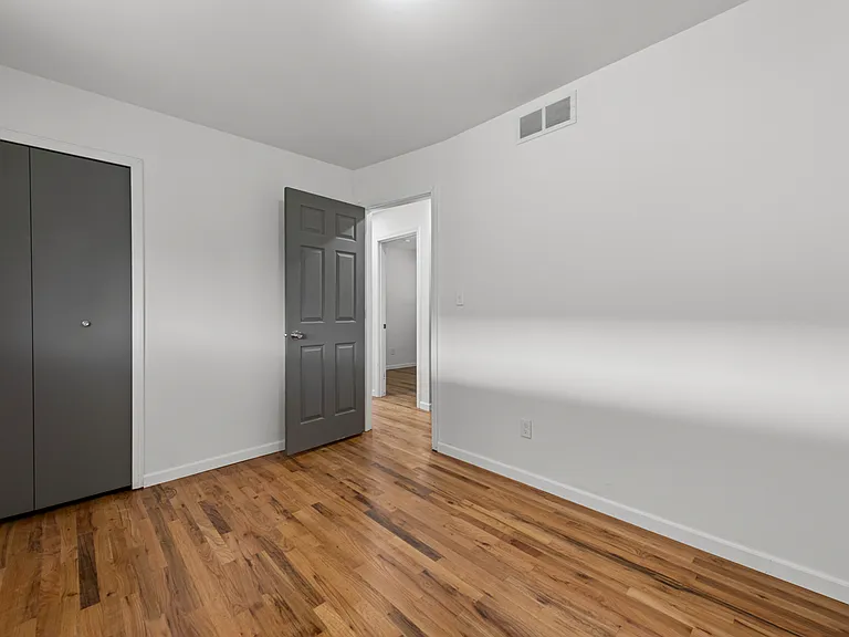 32447 Hawthorne Dr — Photo 10