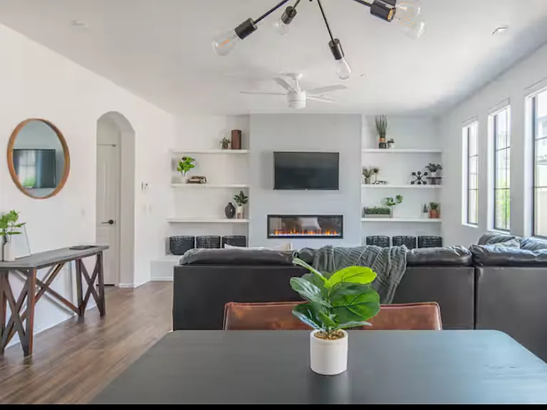 2392 W Dusty Wren Dr — Photo 4