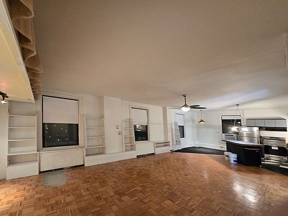 4th image of 140 Chestnut St APT 819