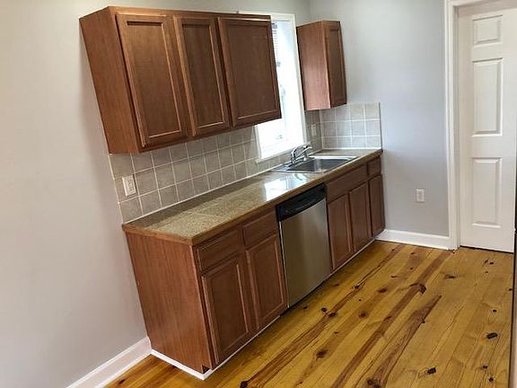 4th image of 523 N 40th St #2