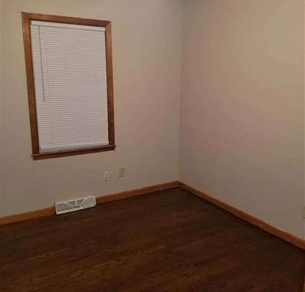 418 Jefferson St — Photo 7