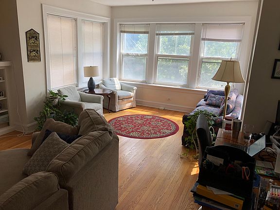 4th image of 3532 N Bosworth Ave #3