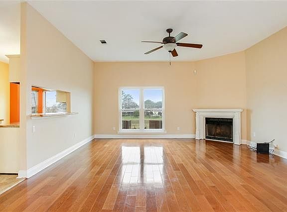 2nd image of 260 Southwood Dr