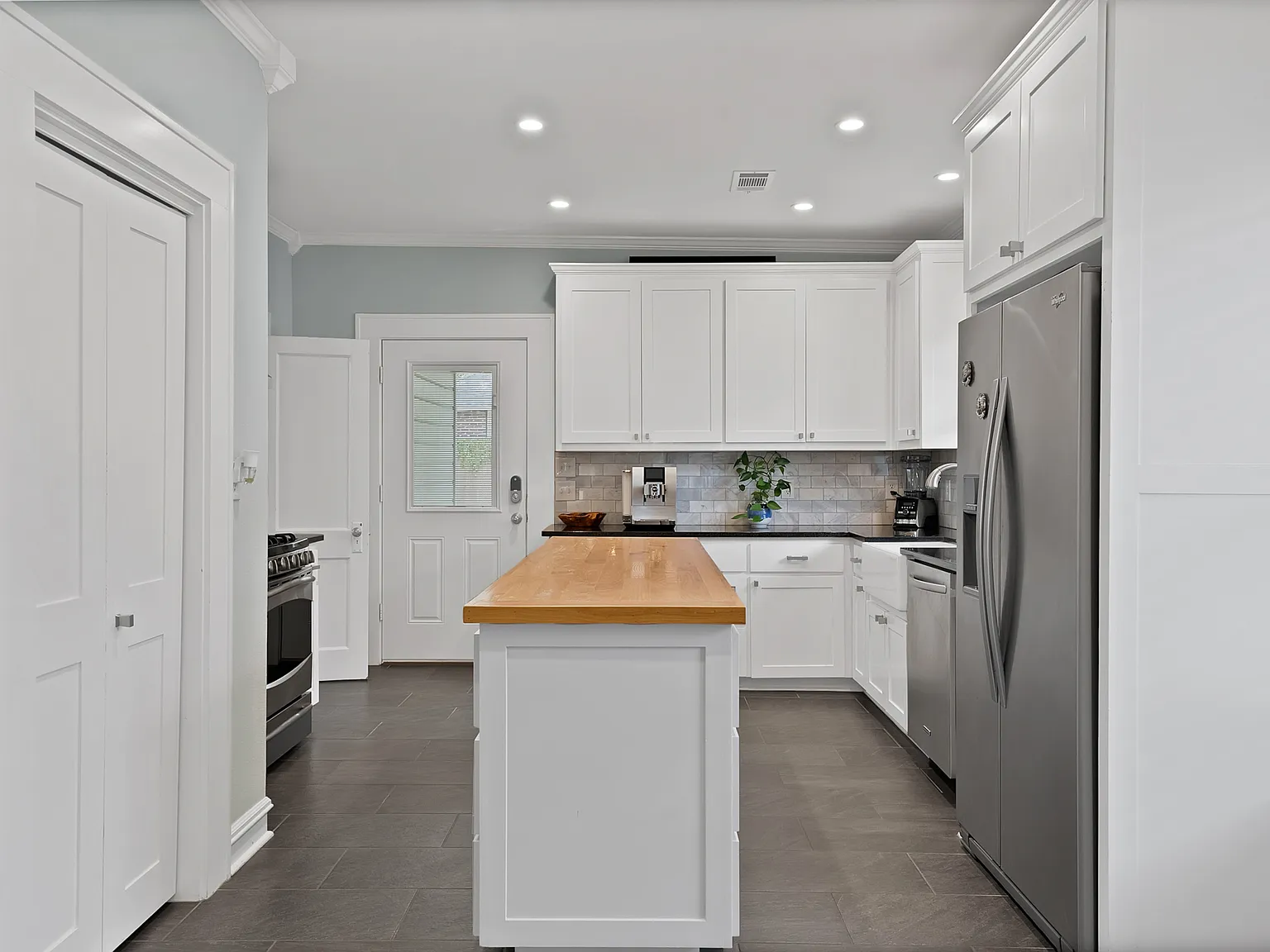 3 bed, 1536 sqft, $2,875 — Photo 1