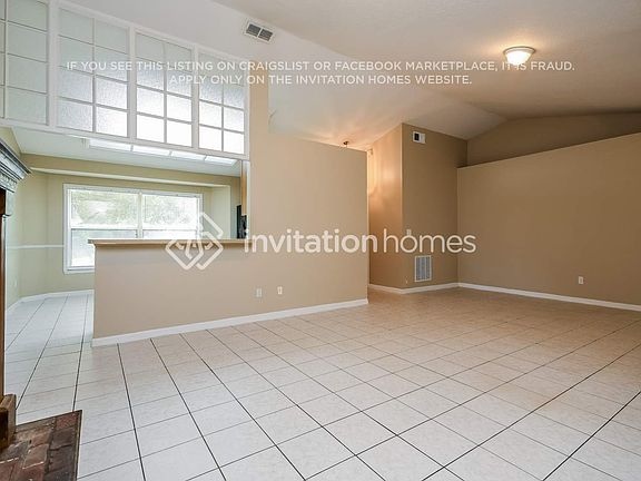 4th image of 918 Arbor Hill Cir