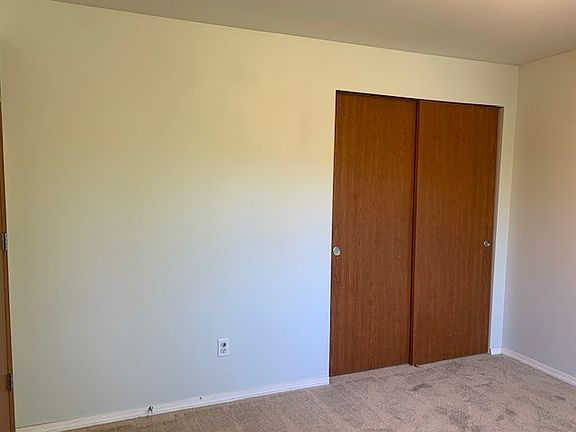 2nd image of 8262 42nd Pl NE