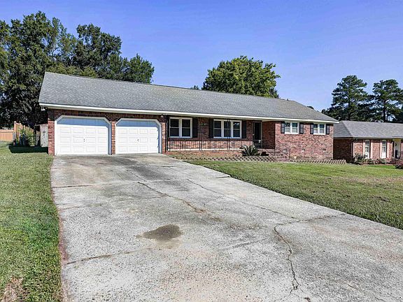3rd image of 106 Hexham Cir