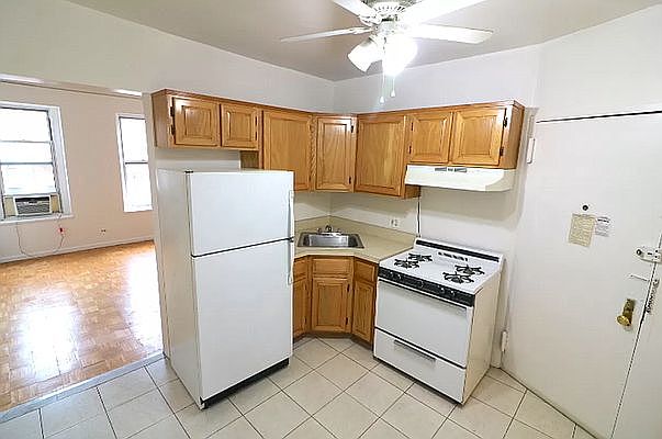 1st image of 304 E 83rd St #B4