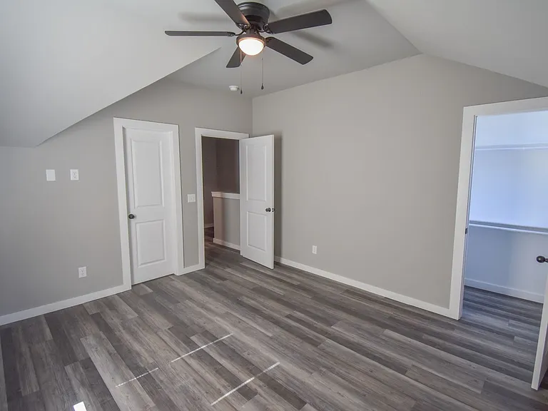 772 S Locust Ave — Photo 26