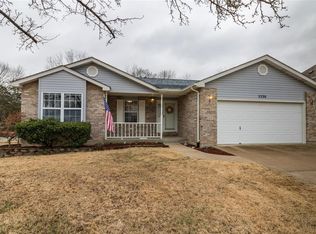5330 Doe Run Dr, Imperial, MO 63052