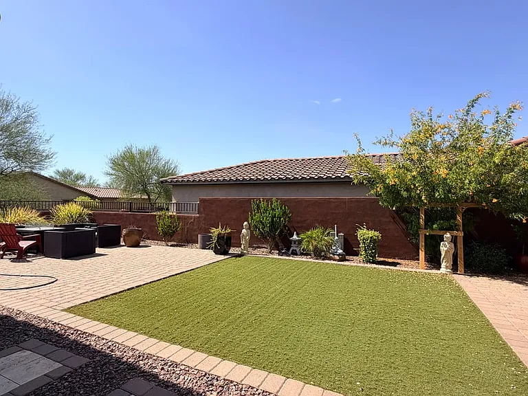 1518 E Hazel Dr — Photo 20