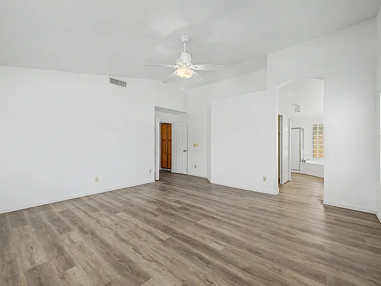 3103 N Meadow Ln — Photo 11