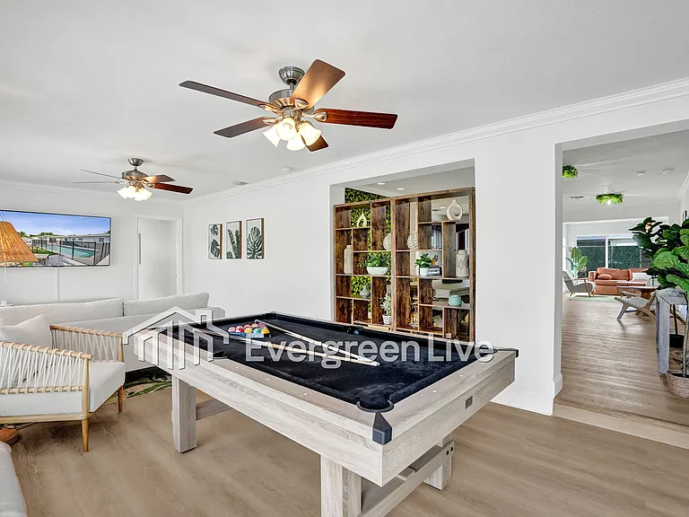 1115 SW 4th Ave — Photo 2