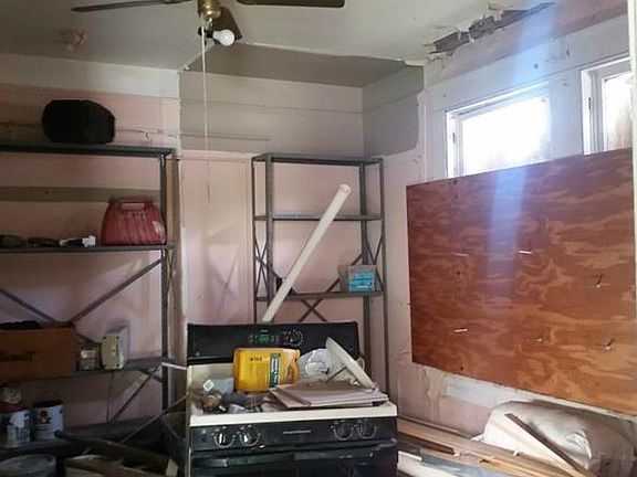 2nd image of 915 E 23rd Ave
