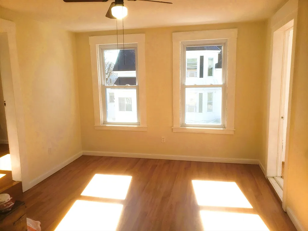 Building Photo - 26 Arlington St #2