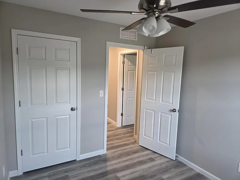 Willow Grove Apartments — Photo 52