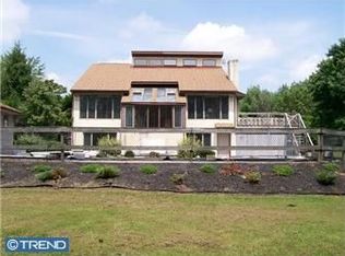 16 Koch Dr, Schwenksville, PA 19473