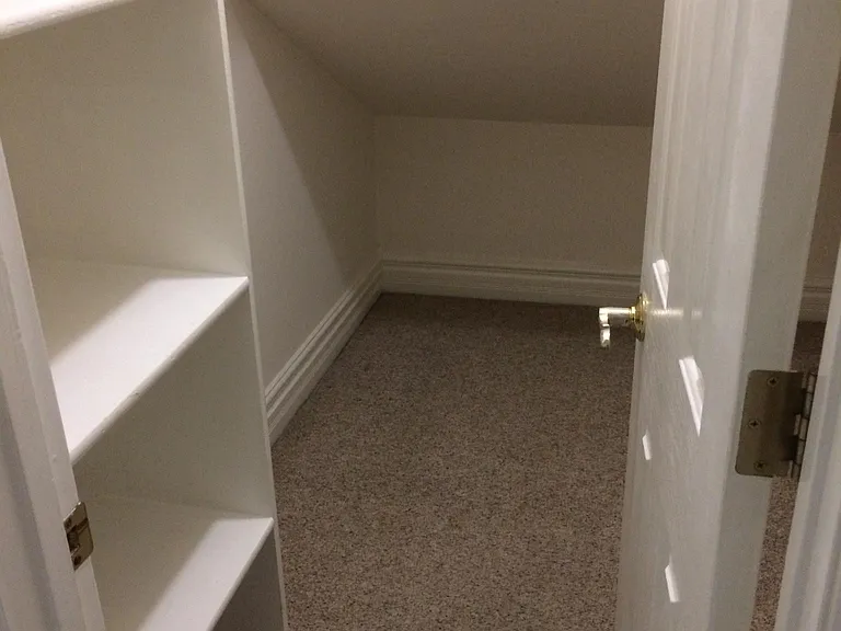 1531 SW College Ave #3 — Photo 6