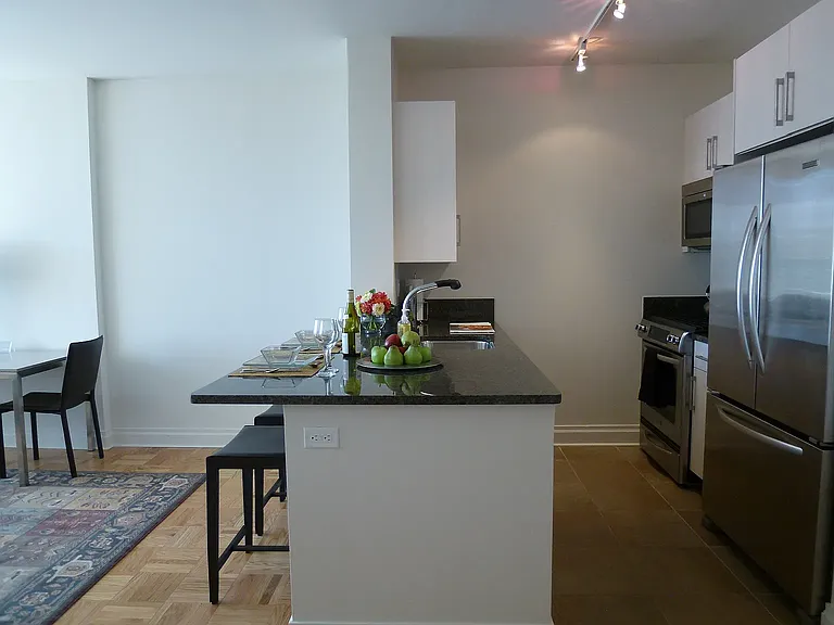 1510 Lexington Ave #10G — Photo 7