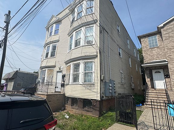 2nd image of 311 S 6th St #2-R