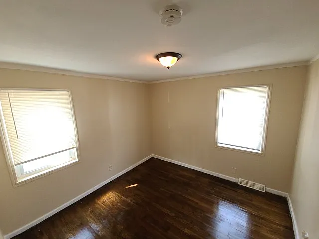 24358 Annapolis St — Photo 11