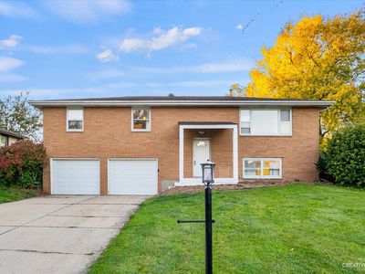74 Terry Dr, Sugar Grove, IL, 60554