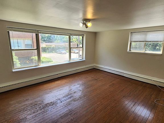 2nd image of 2243 W Farwell Ave