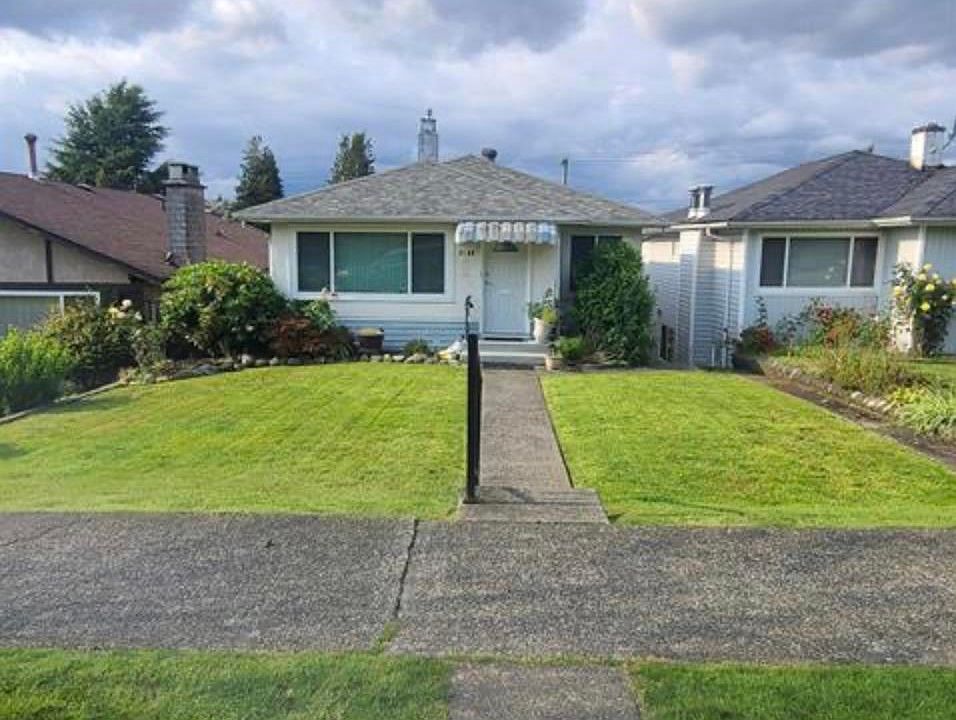 1st image of 3155 E 14th Ave