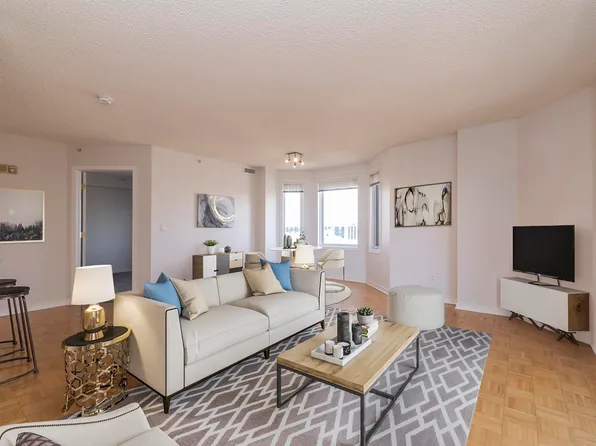 10909 103rd Ave NW #801, Edmonton, AB T5K 2W7