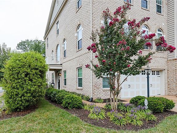 5th image of 500 Siena Ln #D