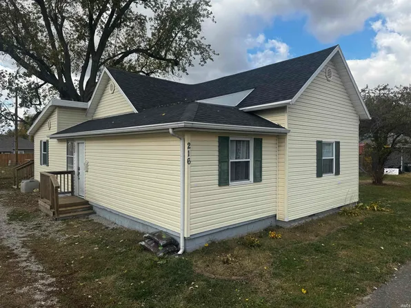 216 N Plum St, Albany, IN 47320
