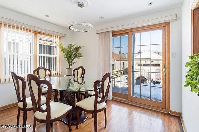 22 Schuyler Ave — Photo 3