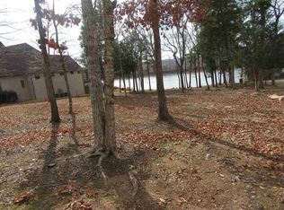 121 Rivers Edge Cv, Bath Springs, TN 38311