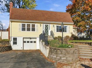 104 Westwood Drive, Nashua, NH 03062