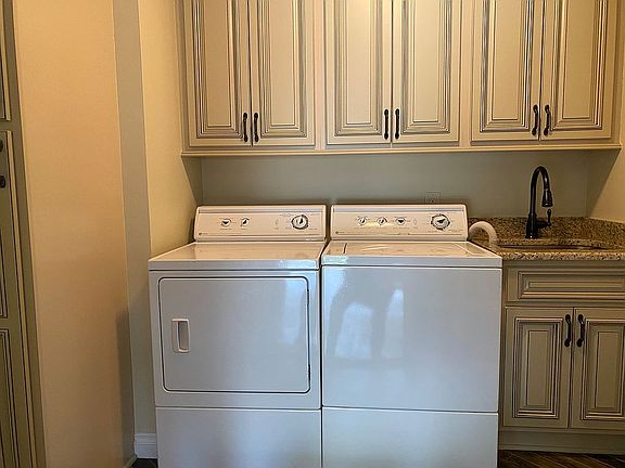 4th image of 43595 River Bend Dr N