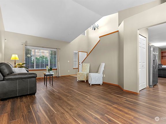 5th image of 1614 112th Avenue SE