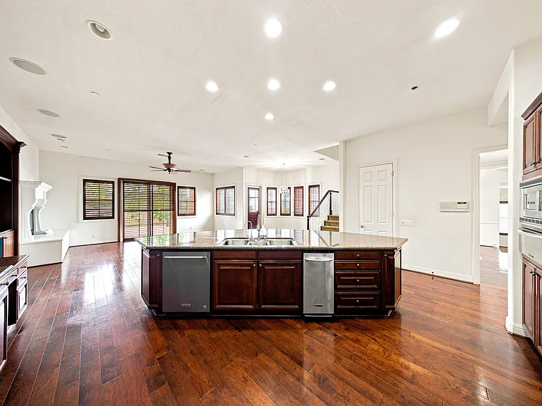 4963 Lone Acres Ct — Photo 20