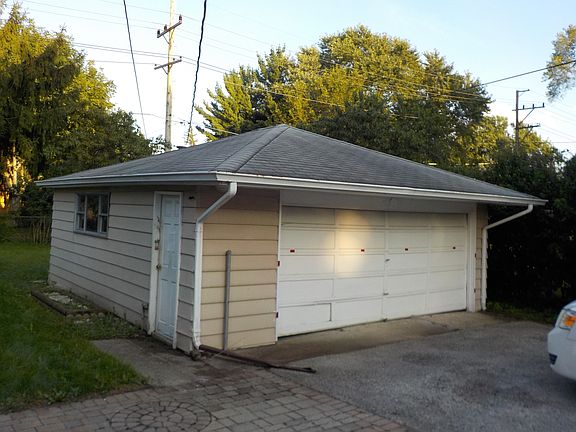 3rd image of 3023 Marion Ave