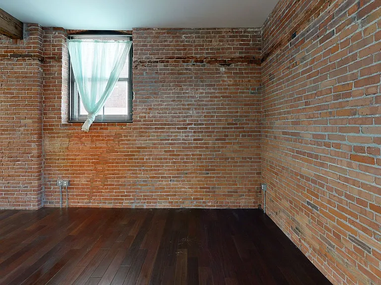427 Pershing Ave — Photo 37