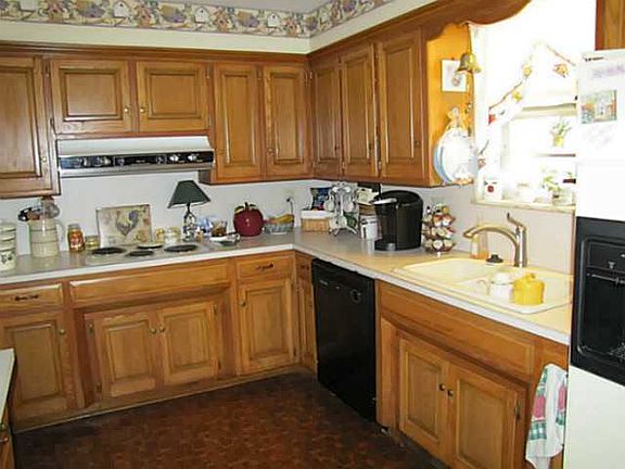 5th image of 4709 NW 29th St