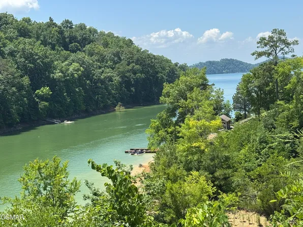 30 Stone Shore Way, Dandridge, TN 37725