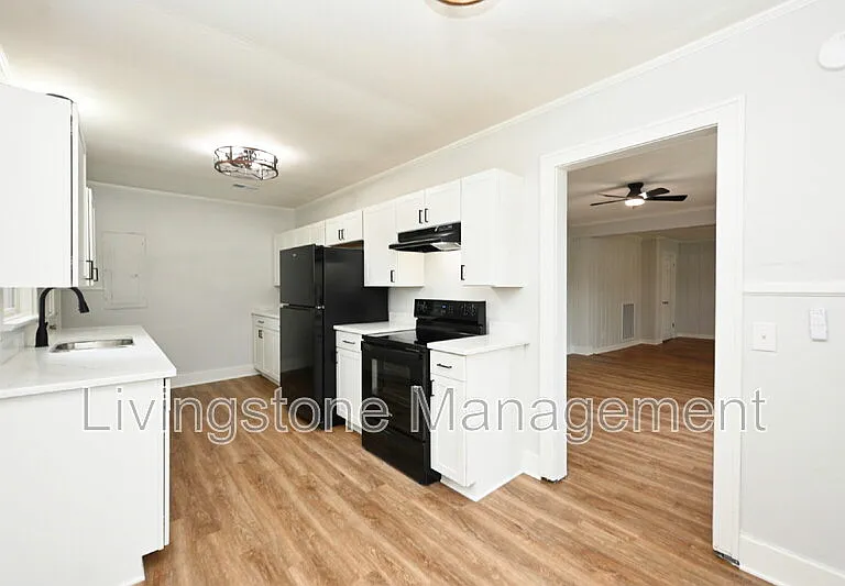 872 W Albert Gallatin Ave — Photo 12