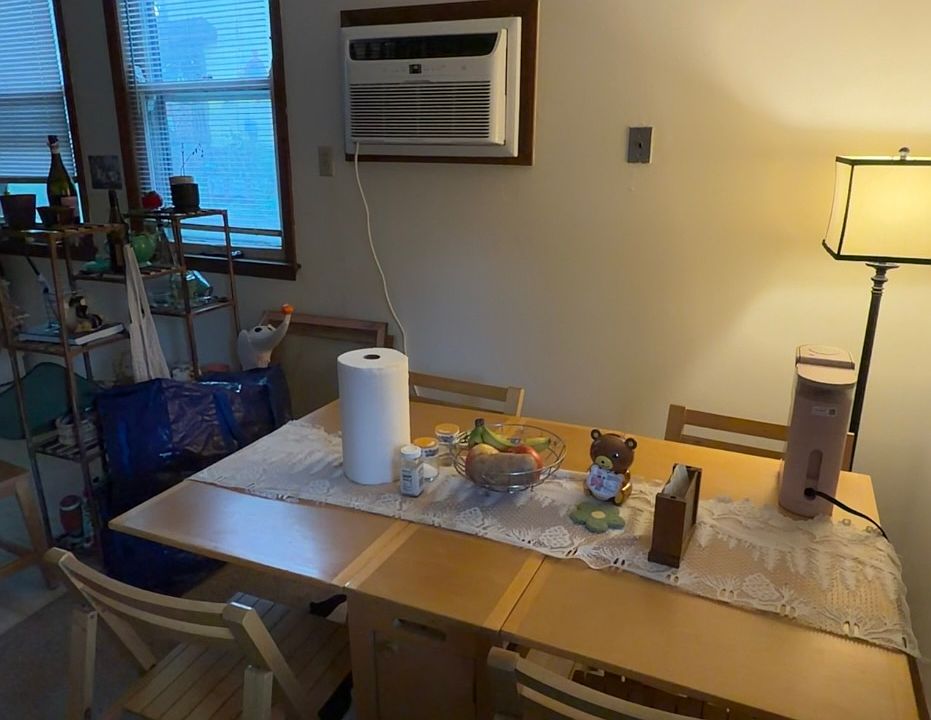 Large eat in kitchen dining space!