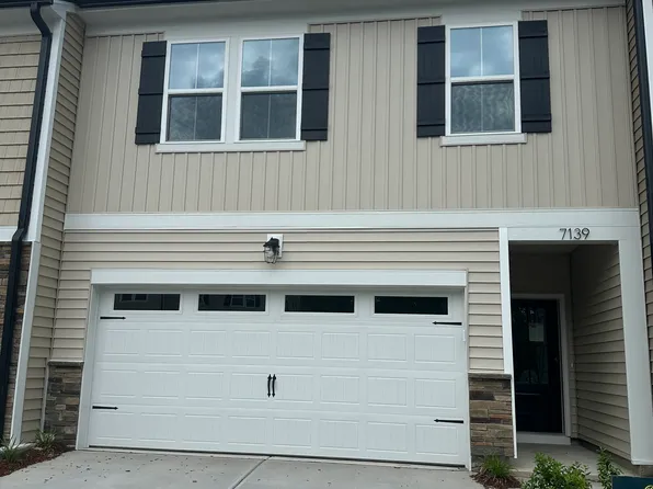 7139 Hubner Pl, Cary, NC 27519